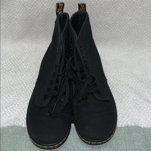 Dr. Martens Shoes - Doc Martins women’s size 8